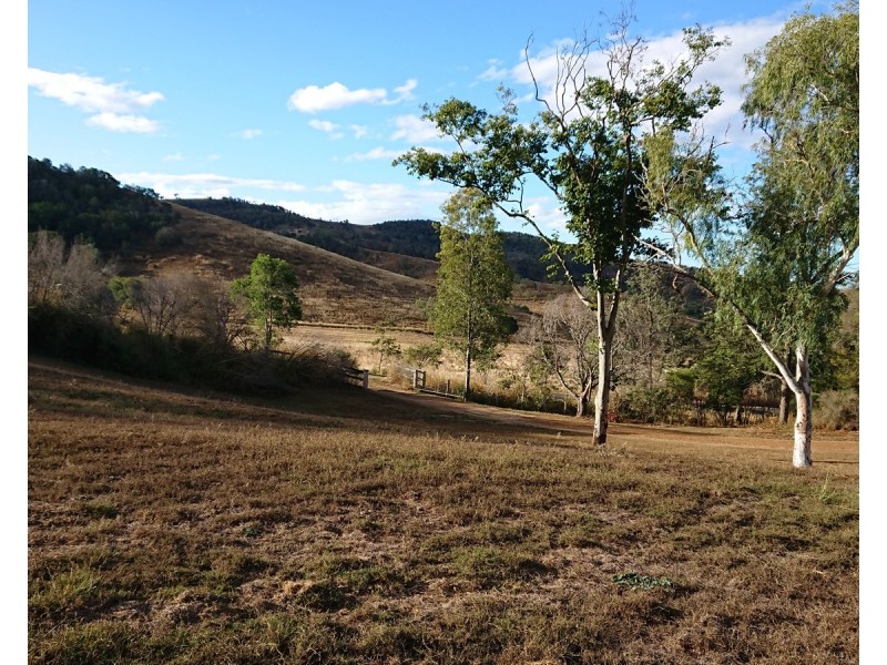 201 Topps Road, Flagstone Creek QLD 4344