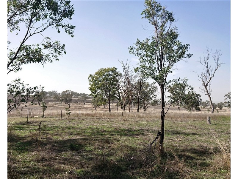 131 Clifton Pittsworth Road, Clifton QLD 4361