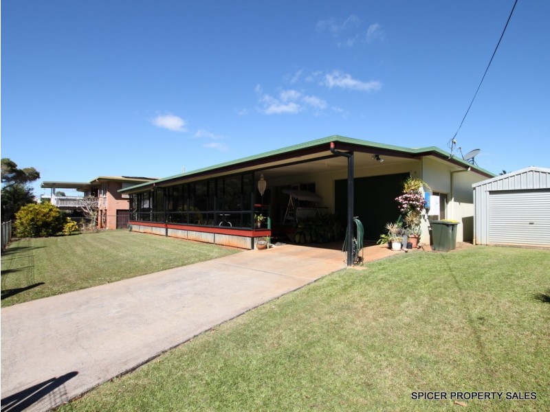 9 Kalorama Street, Tinaroo QLD 4872