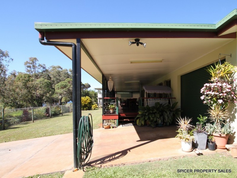 9 Kalorama Street, Tinaroo QLD 4872