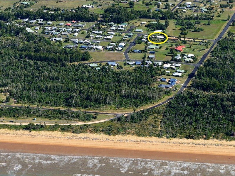 8 Melaleuca Drive, Tully Heads QLD 4854
