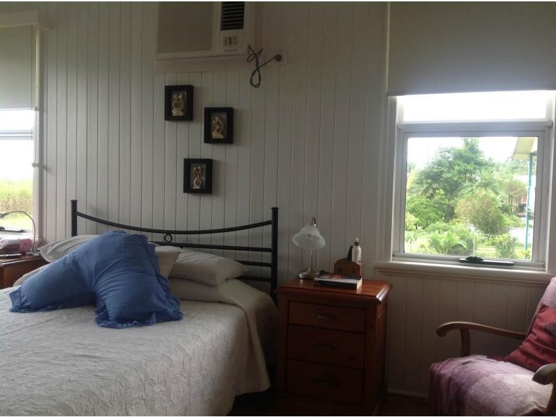 135 Bryant Street, Tully QLD 4854