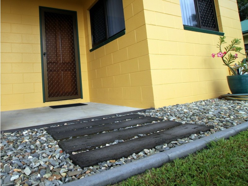 1 ACACIA CLOSE, Tully Heads QLD 4854