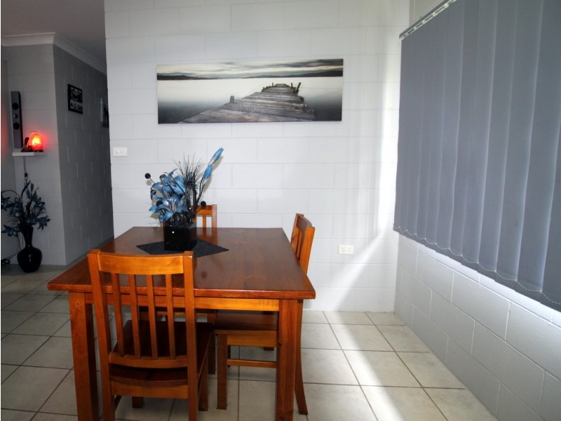 1 ACACIA CLOSE, Tully Heads QLD 4854