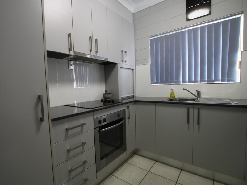 1 ACACIA CLOSE, Tully Heads QLD 4854