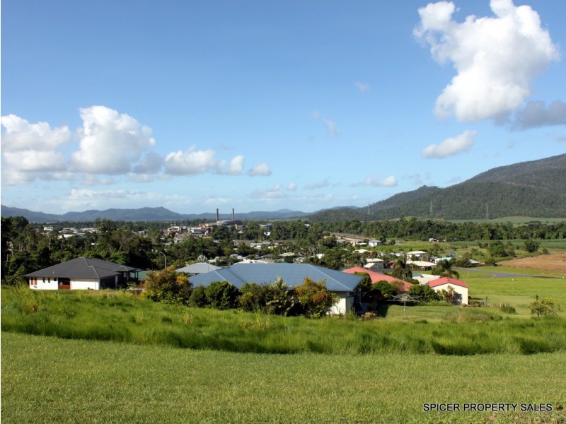 40 PEASE STREET, Tully QLD 4854