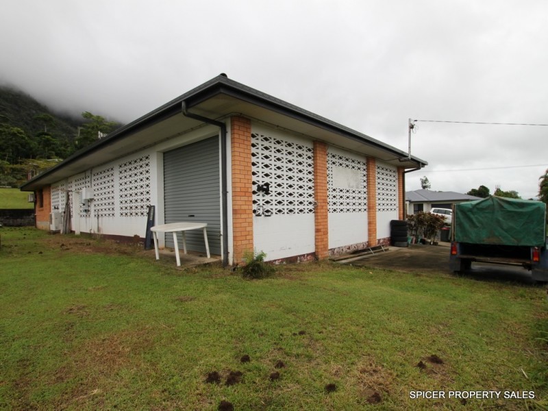 10 BRANNIGAN STREET, Tully QLD 4854