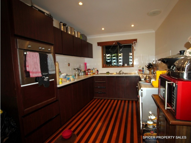 10 BRANNIGAN STREET, Tully QLD 4854