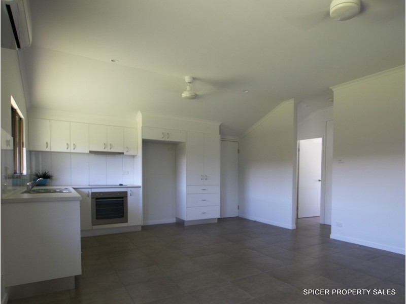 61076 BRUCE HIGHWAY, El Arish QLD 4855