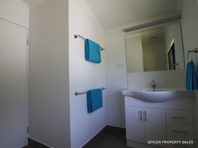 61076 BRUCE HIGHWAY, El Arish QLD 4855