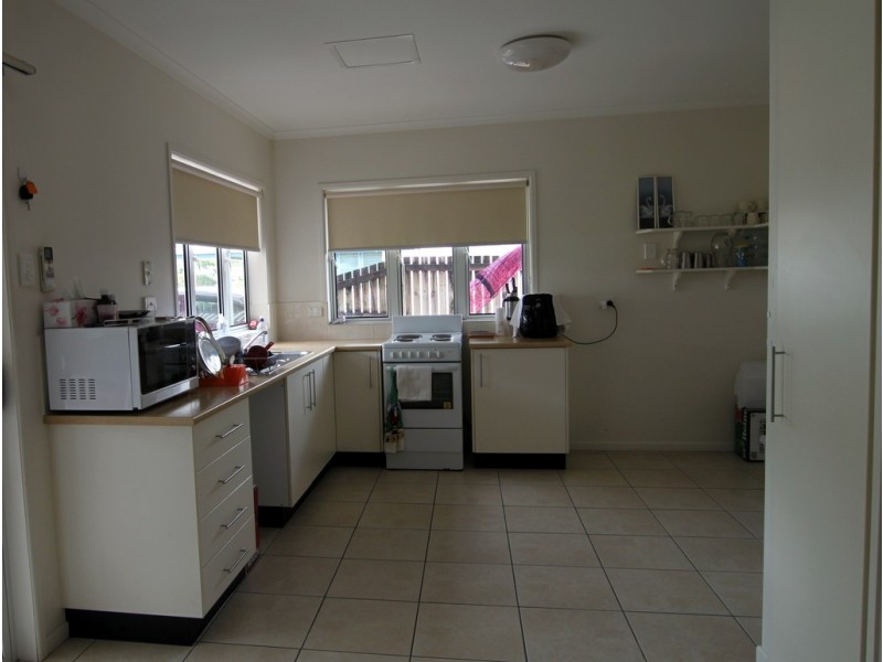 18 BRYANT STREET, Tully QLD 4854