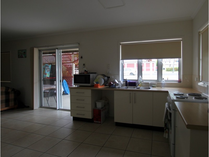 18 BRYANT STREET, Tully QLD 4854