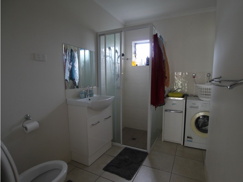 18 BRYANT STREET, Tully QLD 4854