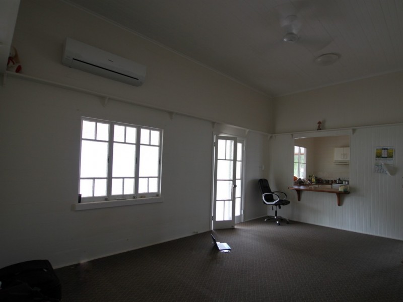 18 BRYANT STREET, Tully QLD 4854
