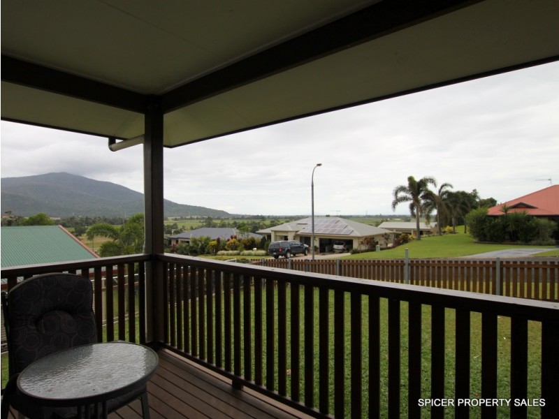 37 Pease Street, Tully QLD 4854