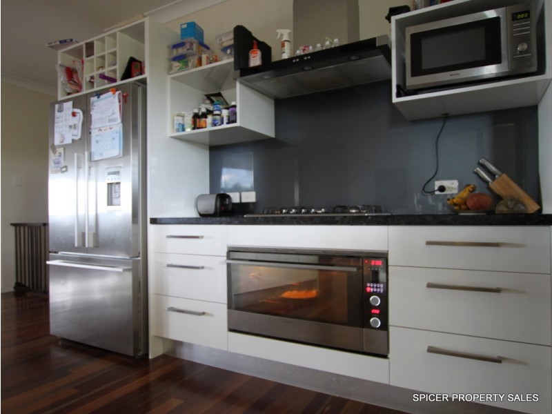 37 Pease Street, Tully QLD 4854