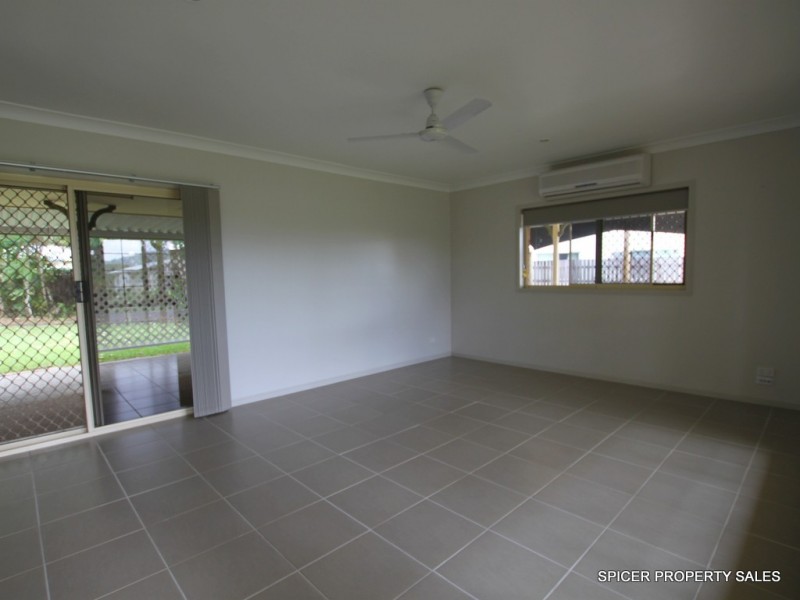 9 Campbell Street, Tully QLD 4854