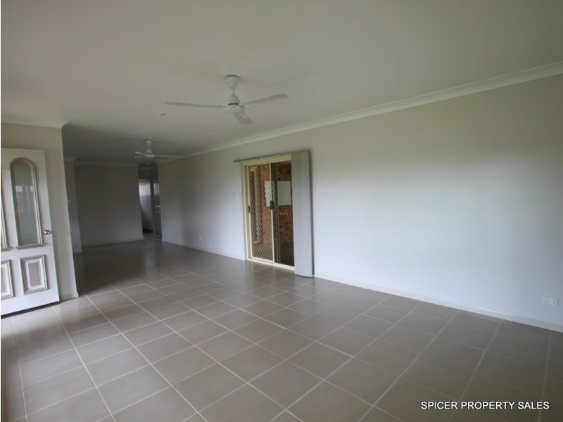 9 Campbell Street, Tully QLD 4854