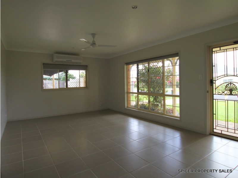 9 Campbell Street, Tully QLD 4854