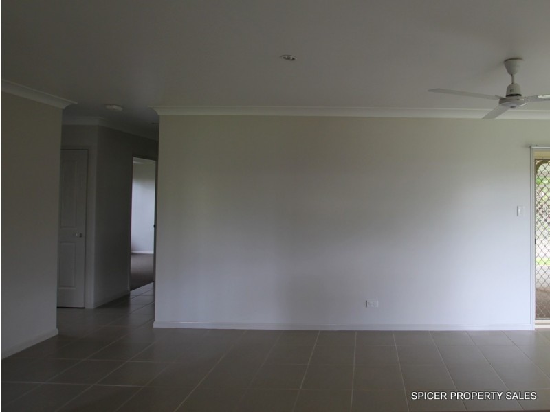 9 Campbell Street, Tully QLD 4854