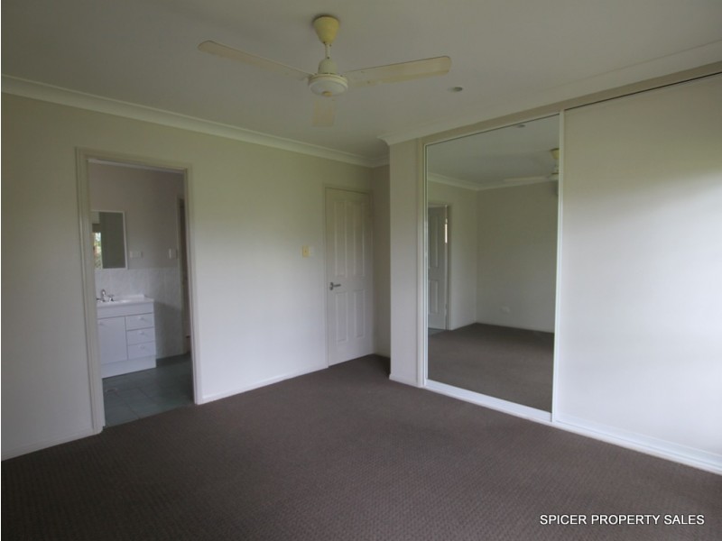 9 Campbell Street, Tully QLD 4854