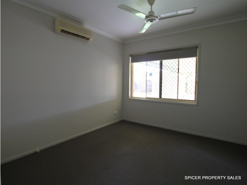 9 Campbell Street, Tully QLD 4854