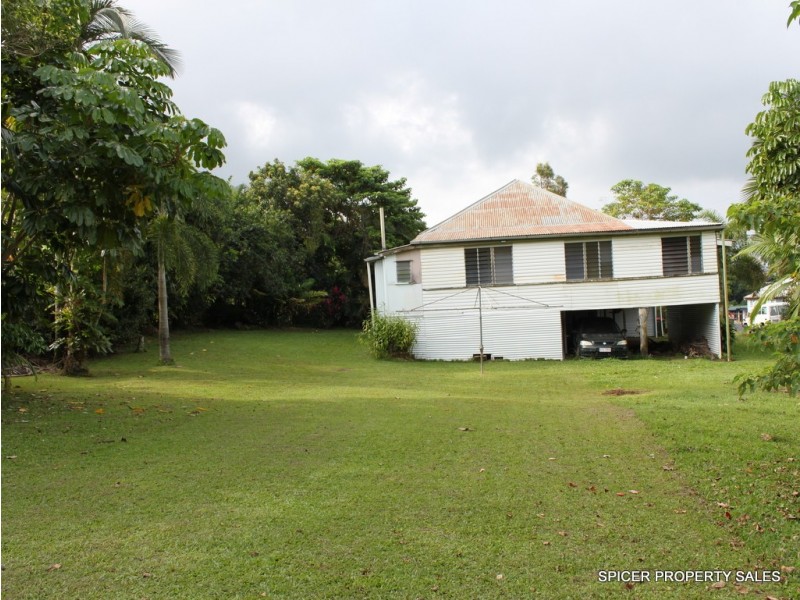 38 McQuillen Street, Tully QLD 4854