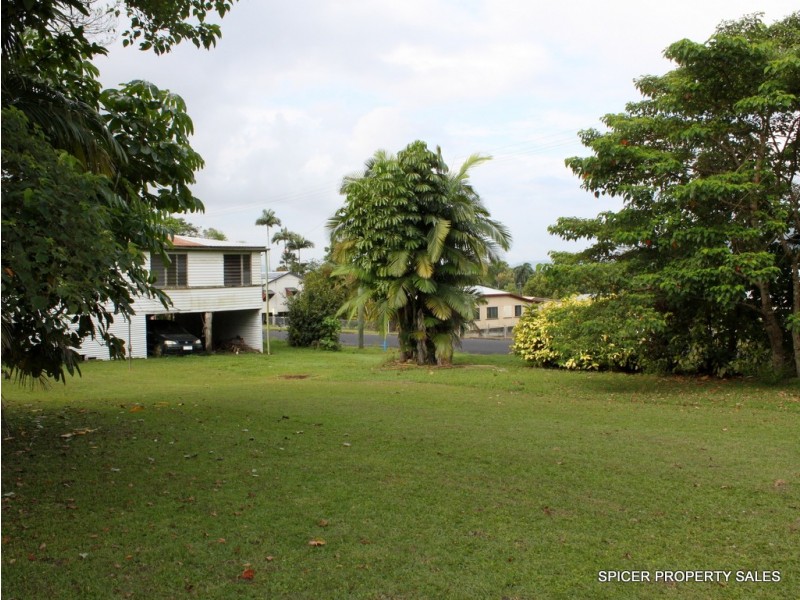 38 McQuillen Street, Tully QLD 4854