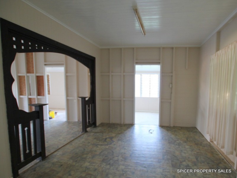 38 McQuillen Street, Tully QLD 4854