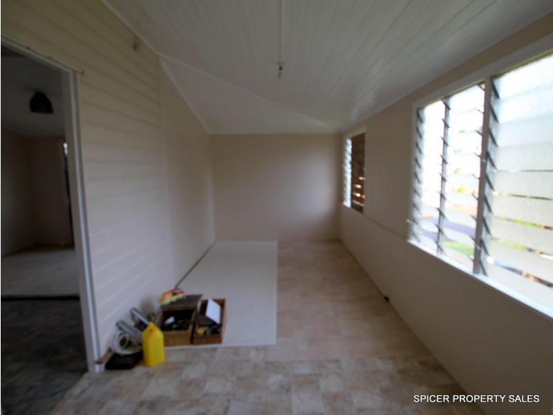 38 McQuillen Street, Tully QLD 4854