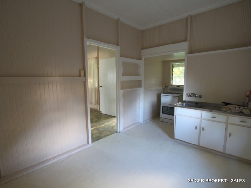 38 McQuillen Street, Tully QLD 4854