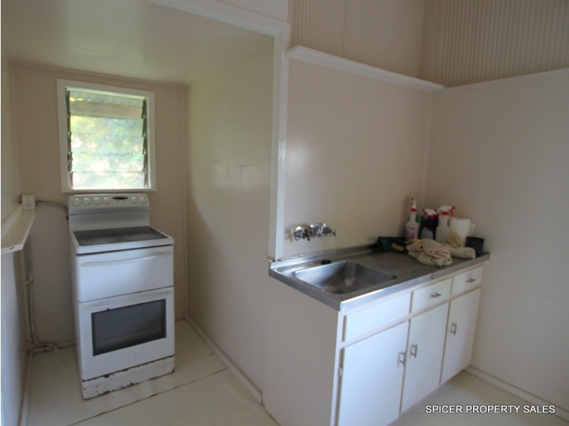 38 McQuillen Street, Tully QLD 4854