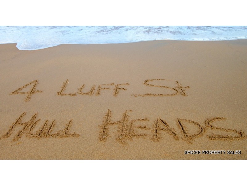 4 Luff Street, Hull Heads QLD 4854