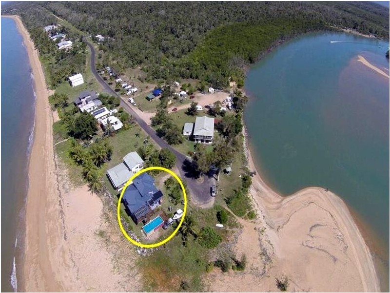 4 Luff Street, Hull Heads QLD 4854