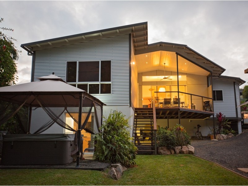 10 Dunkalli Crescent, Wongaling Beach QLD 4852