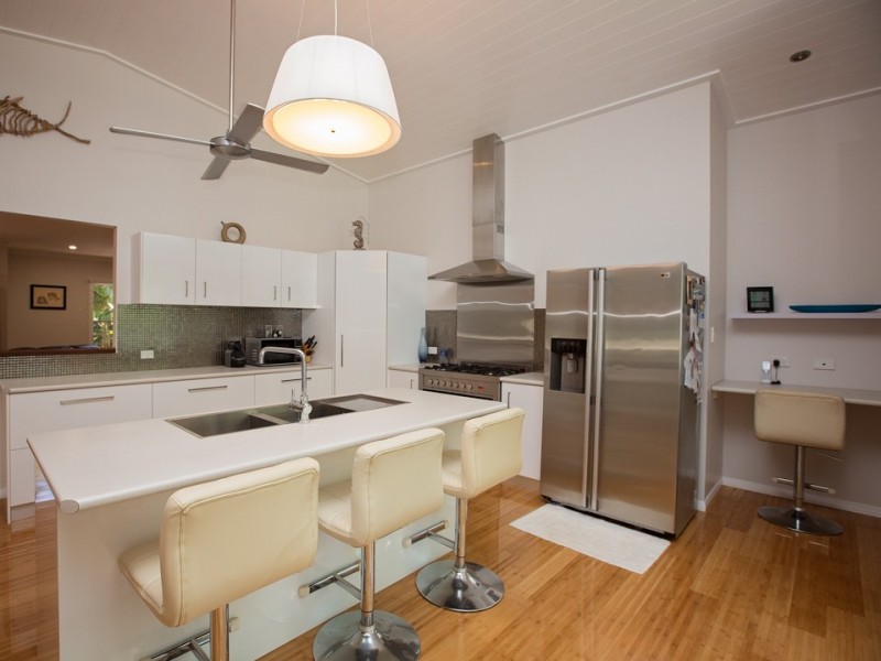 10 Dunkalli Crescent, Wongaling Beach QLD 4852