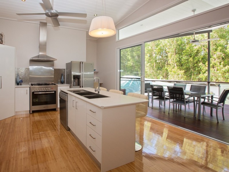 10 Dunkalli Crescent, Wongaling Beach QLD 4852