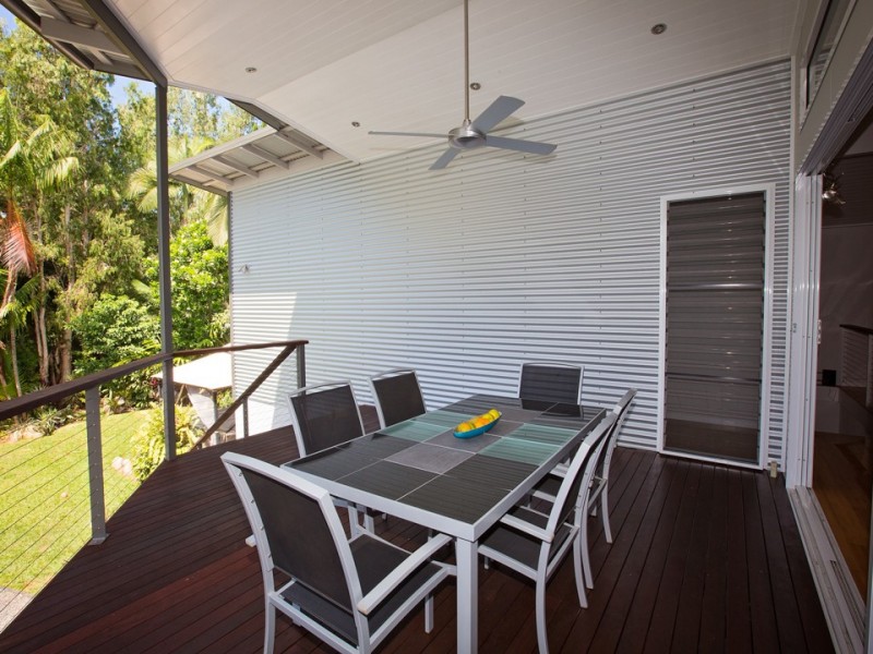 10 Dunkalli Crescent, Wongaling Beach QLD 4852