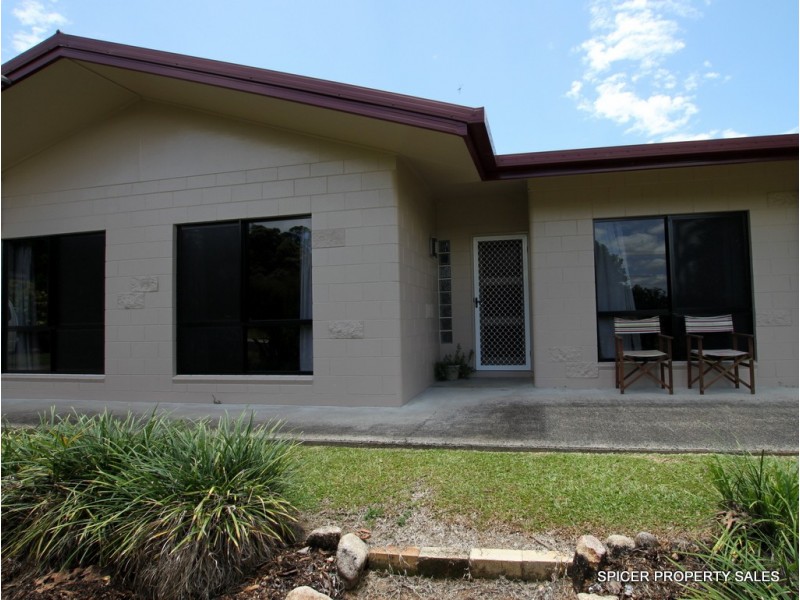 14 Maple Terrace, Tully QLD 4854