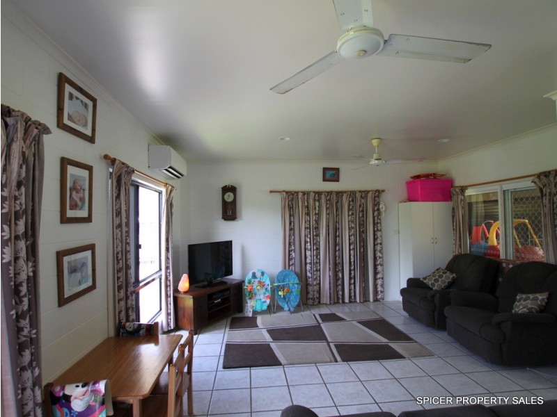 14 Maple Terrace, Tully QLD 4854