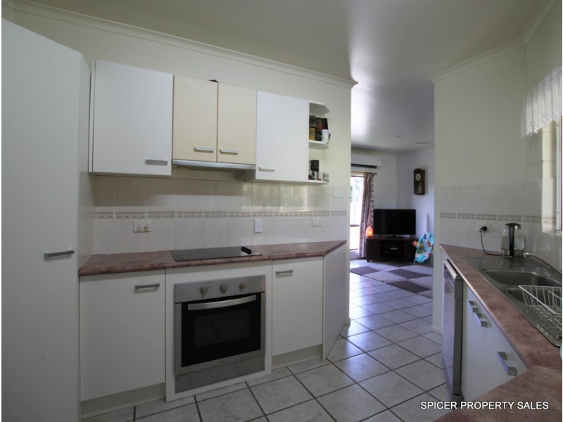 14 Maple Terrace, Tully QLD 4854