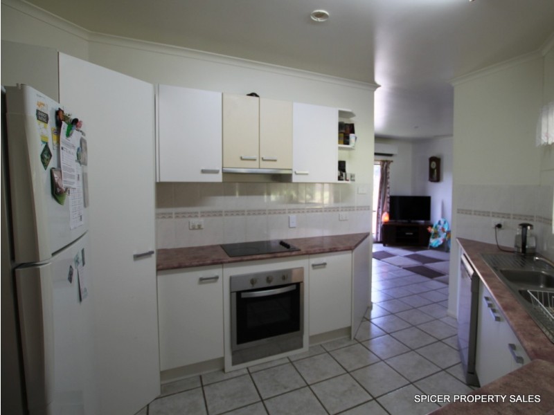 14 Maple Terrace, Tully QLD 4854