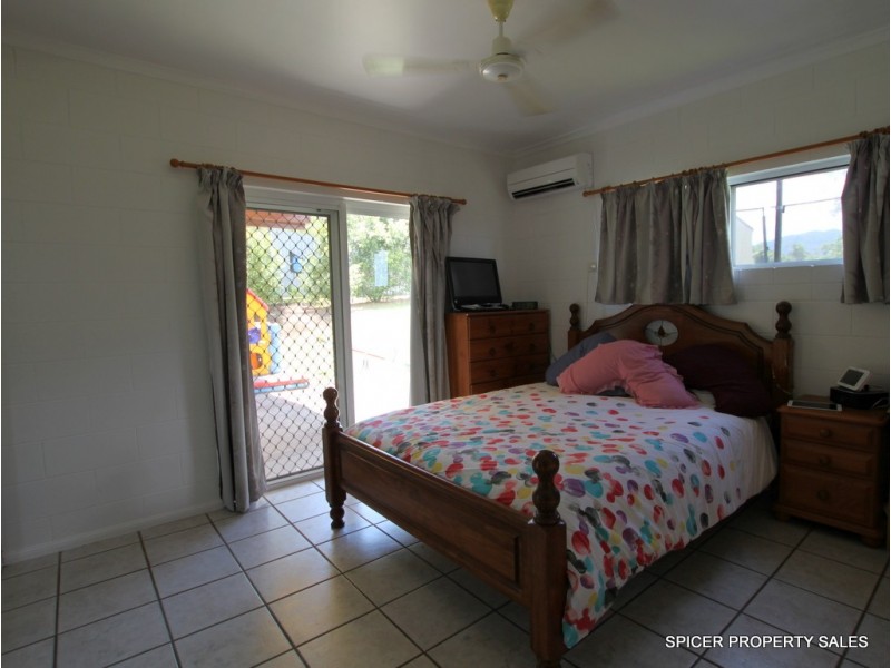 14 Maple Terrace, Tully QLD 4854