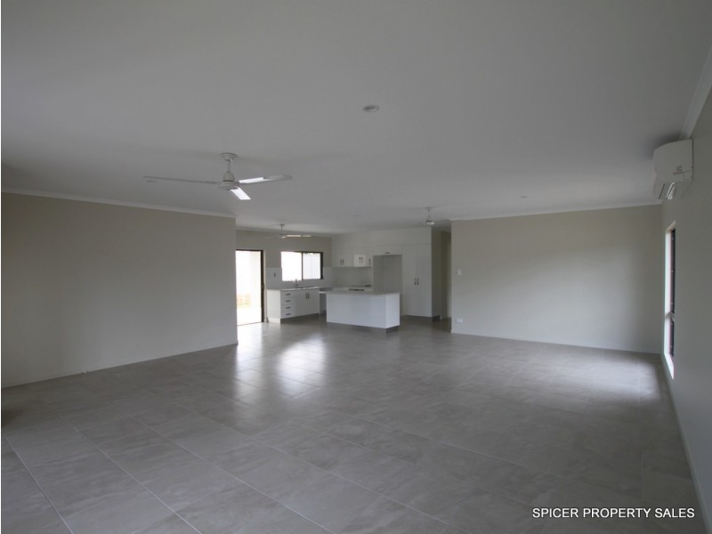 2 Graham Street, Tully QLD 4854