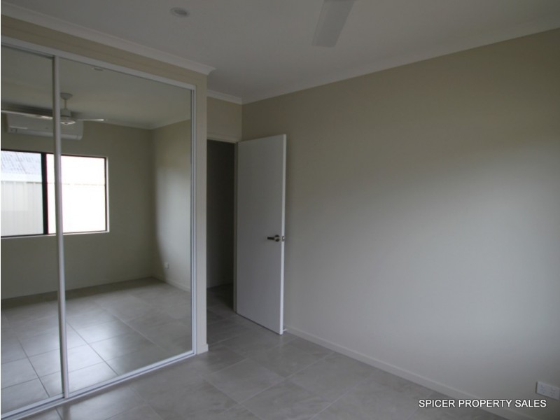 2 Graham Street, Tully QLD 4854
