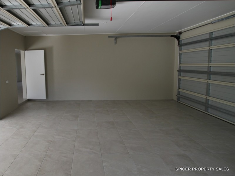 2 Graham Street, Tully QLD 4854