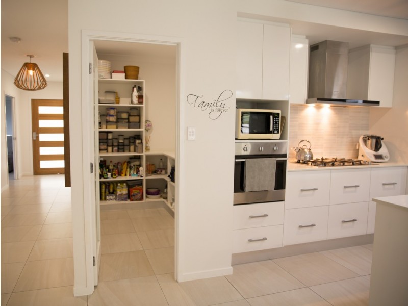 10 Clipper Court, South Mission Beach QLD 4852