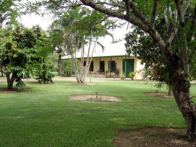23 Vipiana Drive, Tully Heads QLD 4854