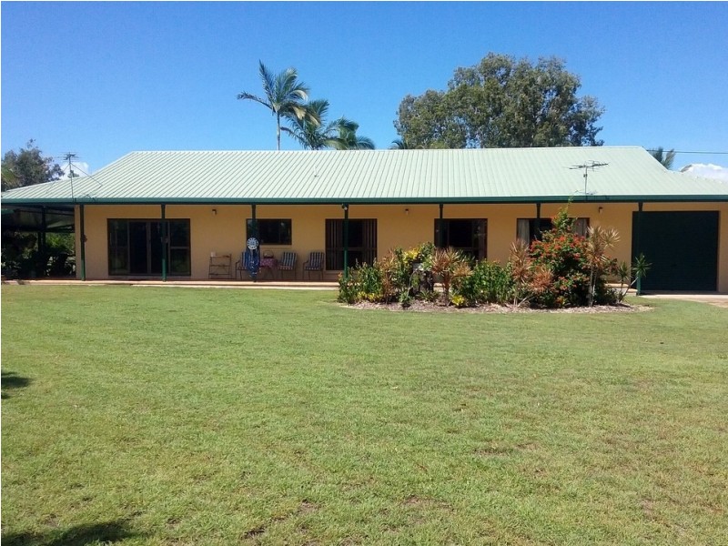 23 Vipiana Drive, Tully Heads QLD 4854