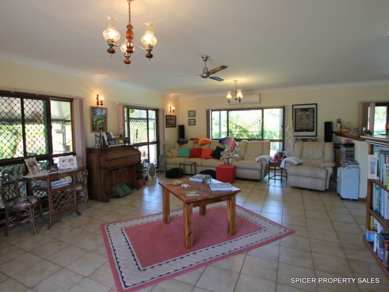 23 Vipiana Drive, Tully Heads QLD 4854